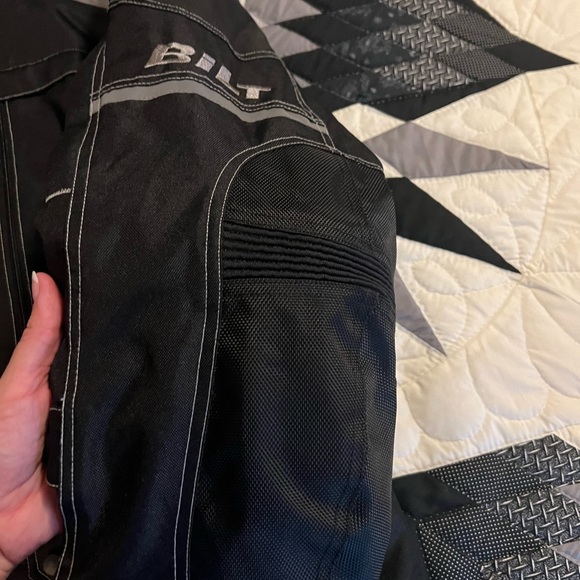 Bilt Motorcycle jacket. - Picture 2 of 13